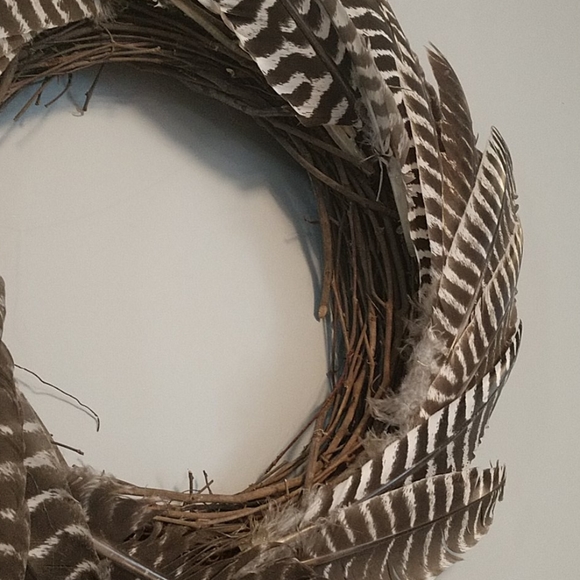 Genuine turkey wing feathers wreath - Picture 2 of 3